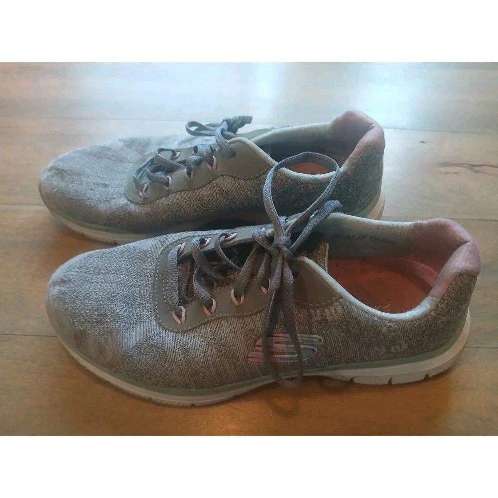 SKETCHERS Air Cooled/w Memory Foam SIZE 8